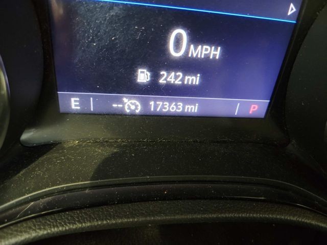 Buick Encore GX Vehicle Full-screen Gallery Image 19