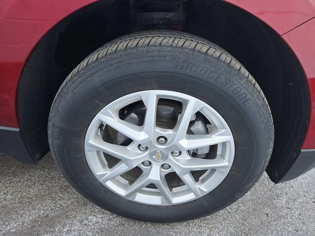 Chevrolet Equinox Vehicle Full-screen Gallery Image 13