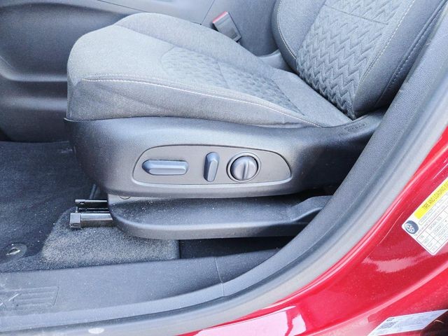 Chevrolet Equinox Vehicle Full-screen Gallery Image 32