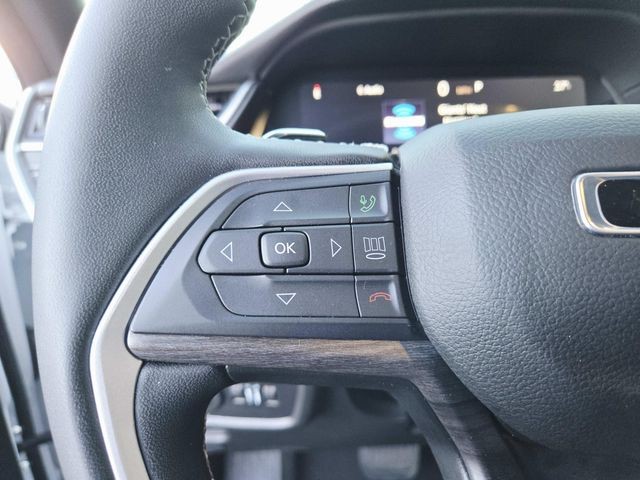 Jeep Grand Cherokee Vehicle Full-screen Gallery Image 16