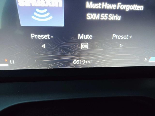 Jeep Grand Cherokee Vehicle Full-screen Gallery Image 18