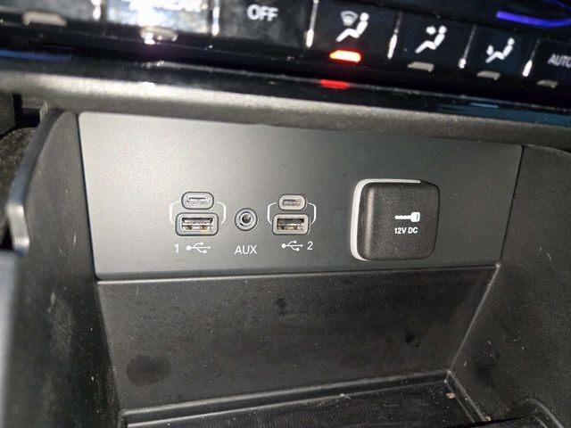 Jeep Grand Cherokee Vehicle Full-screen Gallery Image 25