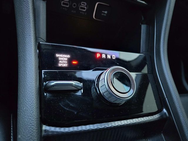 Jeep Grand Cherokee Vehicle Full-screen Gallery Image 26