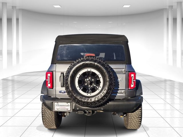 Ford Bronco Vehicle Full-screen Gallery Image 04