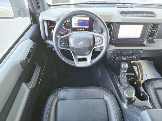 Ford Bronco Vehicle Full-screen Gallery Image 07