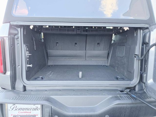 Ford Bronco Vehicle Full-screen Gallery Image 10