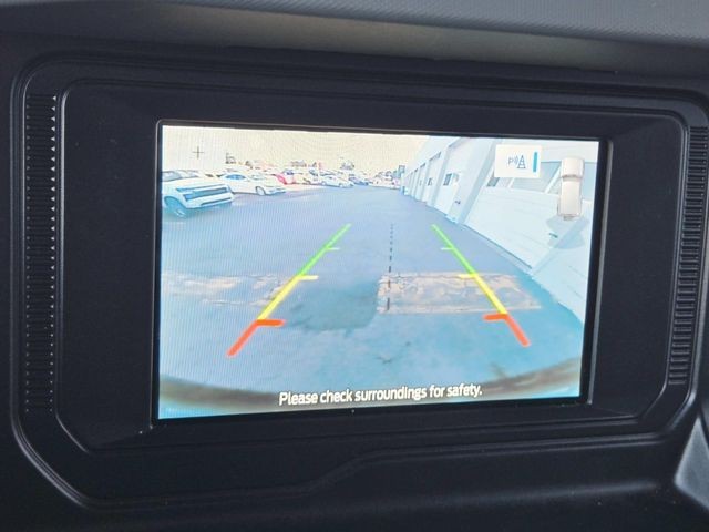 Ford Bronco Vehicle Full-screen Gallery Image 26