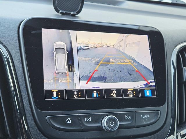 Chevrolet Equinox Vehicle Full-screen Gallery Image 11