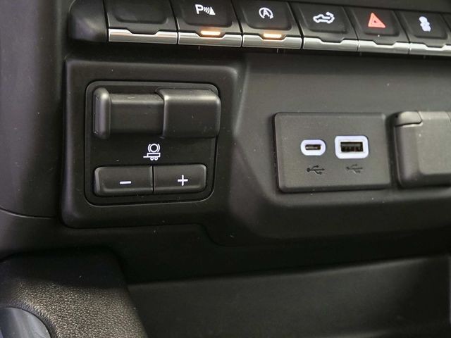 Chevrolet Silverado 1500 Vehicle Full-screen Gallery Image 30