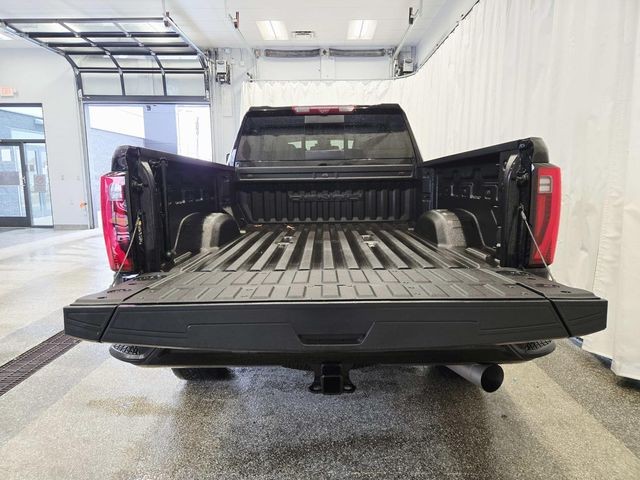 GMC Sierra 2500HD Vehicle Full-screen Gallery Image 13