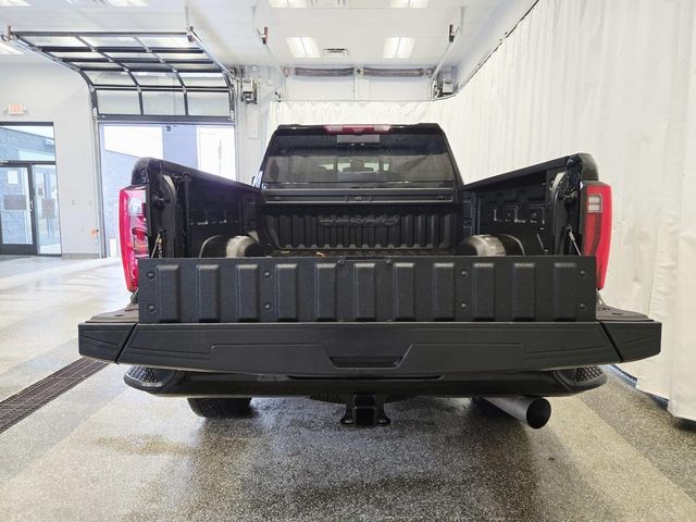 GMC Sierra 2500HD Vehicle Full-screen Gallery Image 14