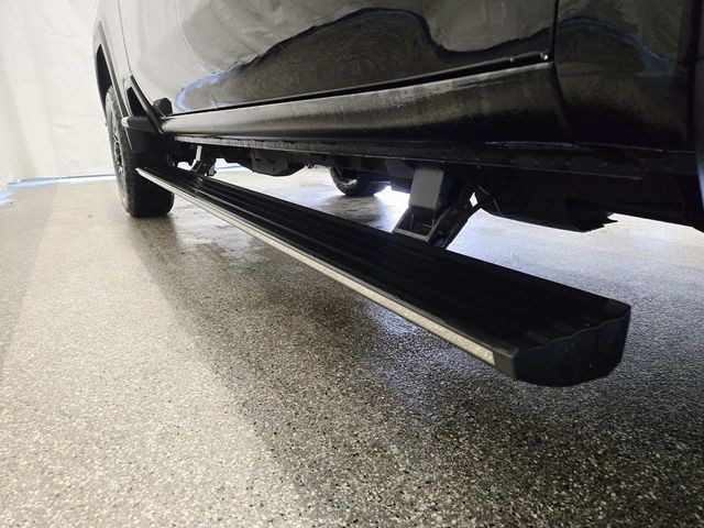 GMC Sierra 2500HD Vehicle Full-screen Gallery Image 20