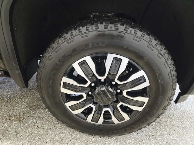 GMC Sierra 2500HD Vehicle Full-screen Gallery Image 21