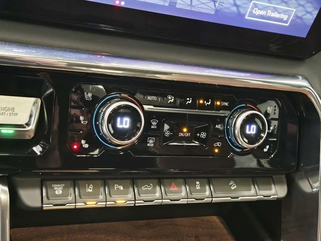 GMC Sierra 2500HD Vehicle Full-screen Gallery Image 33