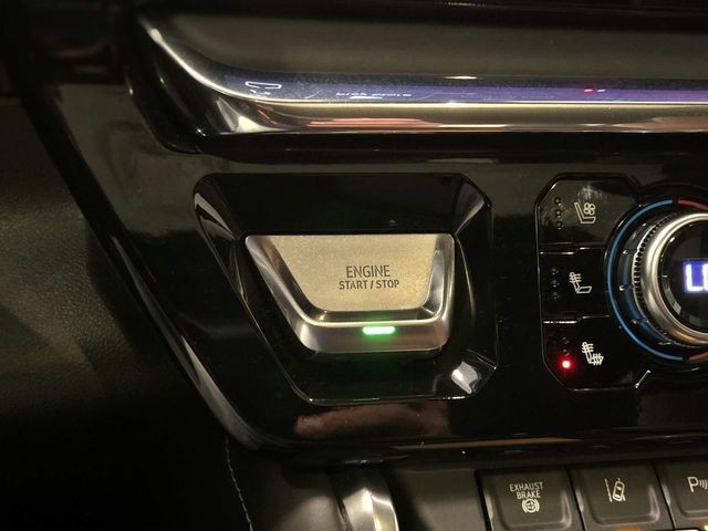 GMC Sierra 2500HD Vehicle Full-screen Gallery Image 36