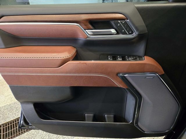 GMC Sierra 2500HD Vehicle Full-screen Gallery Image 39