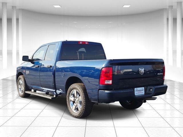 Ram 1500 Classic Vehicle Full-screen Gallery Image 03