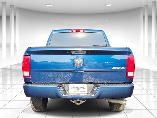 Ram 1500 Classic Vehicle Full-screen Gallery Image 04