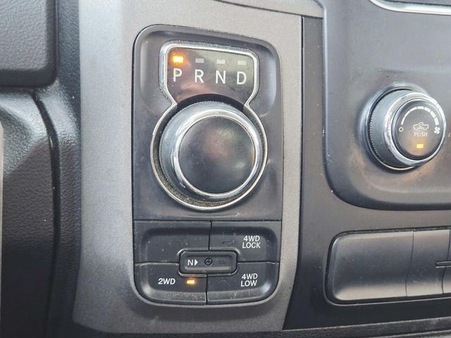 Ram 1500 Classic Vehicle Full-screen Gallery Image 10