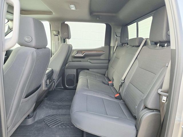 Chevrolet Silverado 1500 Vehicle Full-screen Gallery Image 10