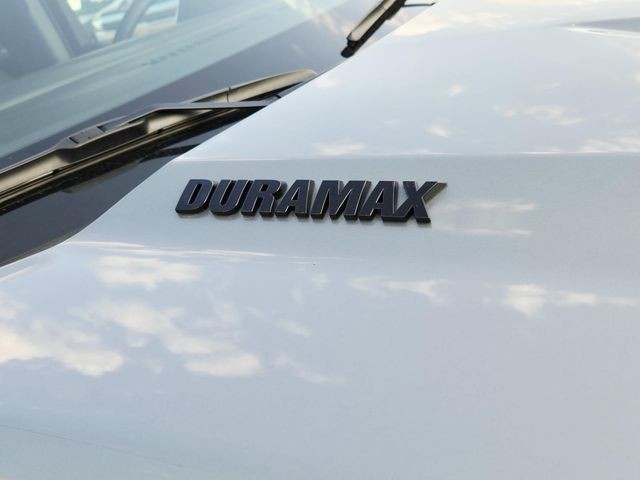 Chevrolet Silverado 1500 Vehicle Full-screen Gallery Image 17