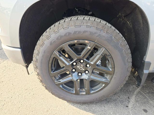 Chevrolet Silverado 1500 Vehicle Full-screen Gallery Image 19