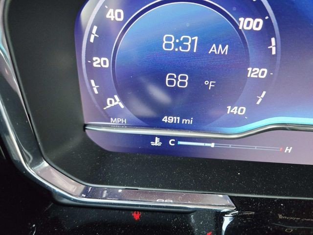 Chevrolet Silverado 1500 Vehicle Full-screen Gallery Image 24