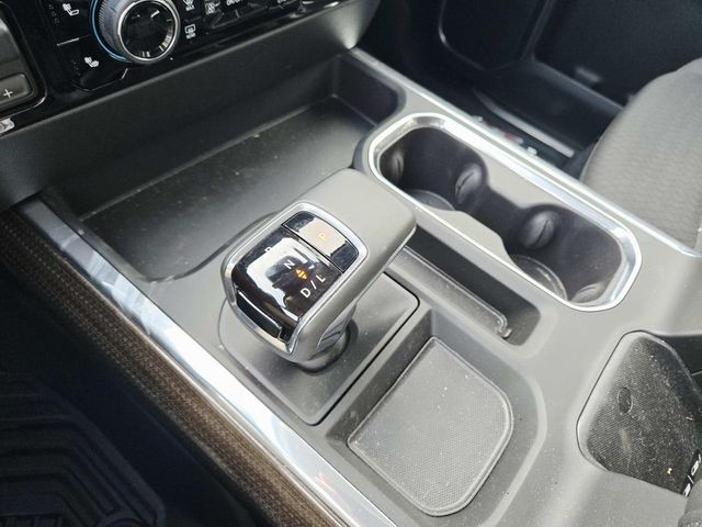 Chevrolet Silverado 1500 Vehicle Full-screen Gallery Image 31