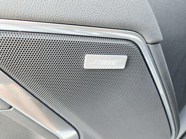 Chevrolet Silverado 1500 Vehicle Full-screen Gallery Image 36