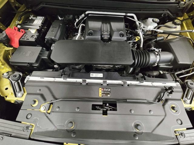 GMC Canyon Vehicle Full-screen Gallery Image 19