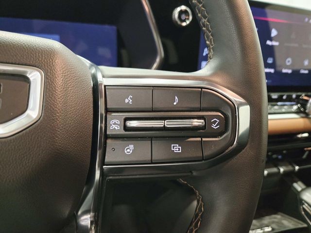 GMC Canyon Vehicle Full-screen Gallery Image 22