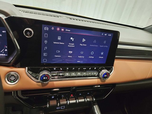 GMC Canyon Vehicle Full-screen Gallery Image 25