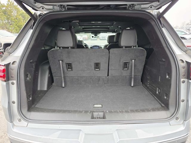 Chevrolet Traverse Vehicle Full-screen Gallery Image 12