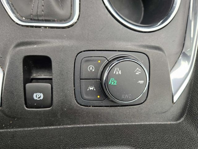 Chevrolet Traverse Vehicle Full-screen Gallery Image 30