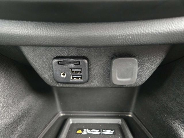 Chevrolet Traverse Vehicle Full-screen Gallery Image 31