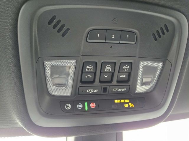 Chevrolet Traverse Vehicle Full-screen Gallery Image 33