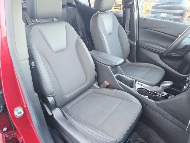 Buick Encore GX Vehicle Full-screen Gallery Image 12