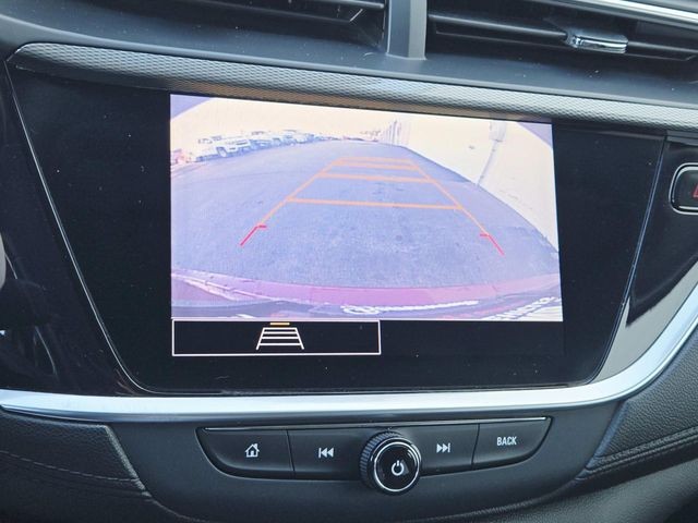 Buick Encore GX Vehicle Full-screen Gallery Image 22