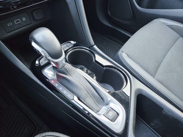 Buick Encore GX Vehicle Full-screen Gallery Image 26