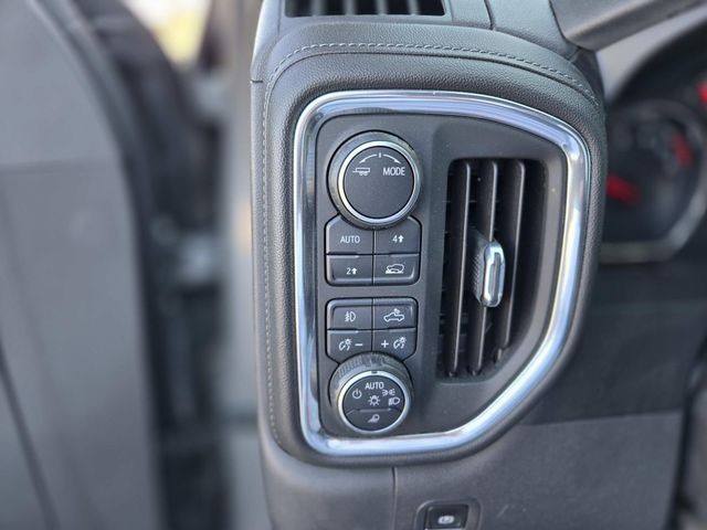 Chevrolet Silverado 1500 Vehicle Full-screen Gallery Image 30