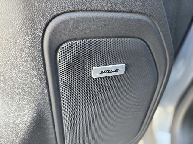 Chevrolet Silverado 1500 Vehicle Full-screen Gallery Image 33