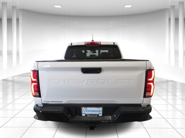 Chevrolet Colorado Vehicle Full-screen Gallery Image 04