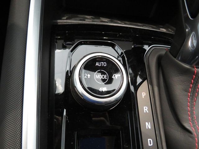 Chevrolet Colorado Vehicle Full-screen Gallery Image 22