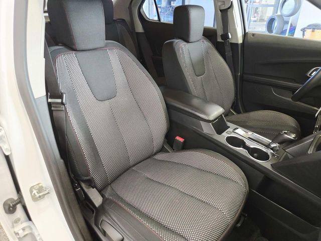 Chevrolet Equinox Vehicle Full-screen Gallery Image 12