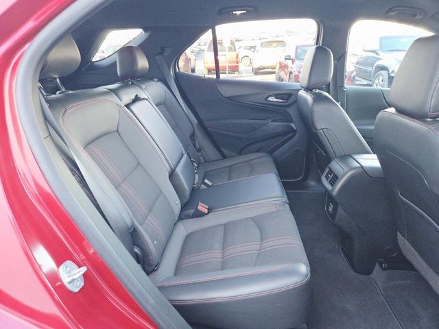 Chevrolet Equinox Vehicle Full-screen Gallery Image 11