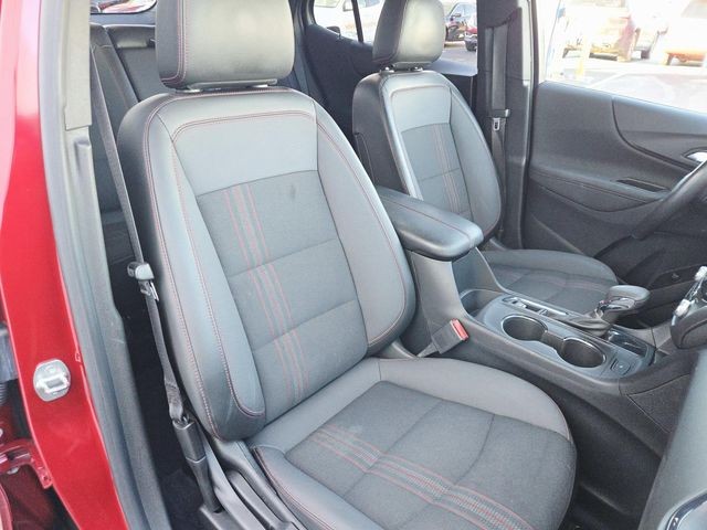 Chevrolet Equinox Vehicle Full-screen Gallery Image 12