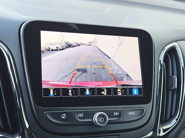 Chevrolet Equinox Vehicle Full-screen Gallery Image 23