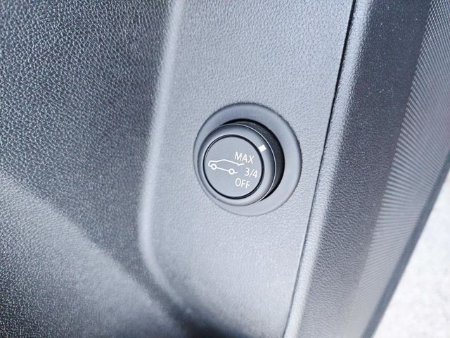 Chevrolet Equinox Vehicle Full-screen Gallery Image 33