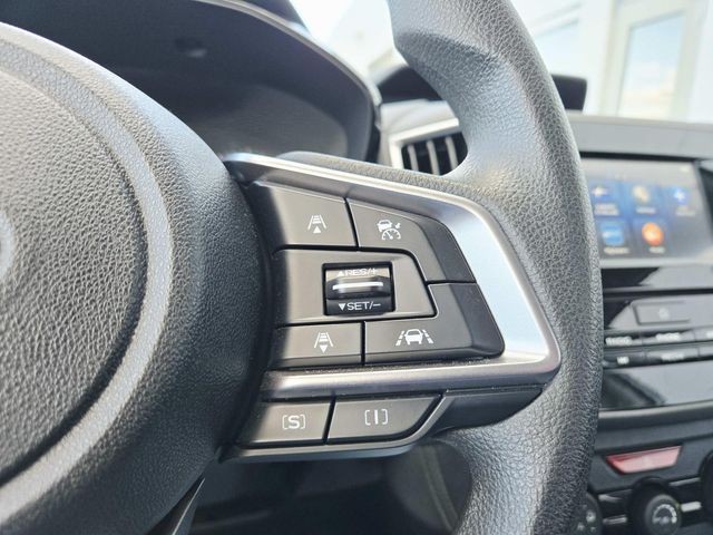 Subaru Impreza Vehicle Full-screen Gallery Image 18