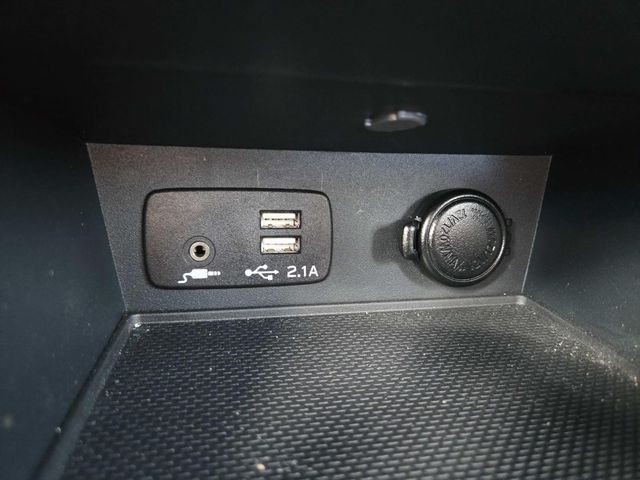 Subaru Impreza Vehicle Full-screen Gallery Image 25